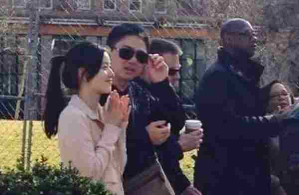 93年的奶茶怀孕,我们看的是热闹,人刘强东才是营销高手!