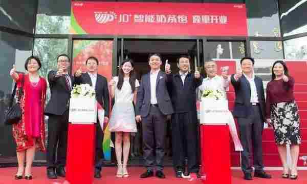 93年的奶茶怀孕,我们看的是热闹,人刘强东才是营销高手!