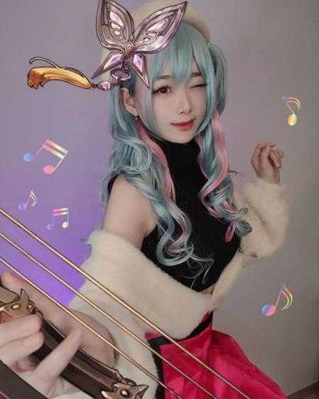 黑丝美腿格外诱人！清纯系韩妹Coser“luppicos”赏