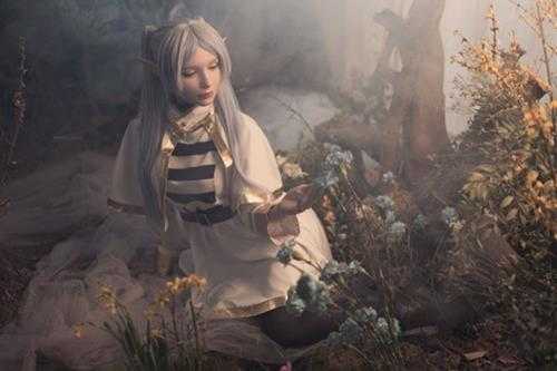 COSPLAY图赏：俄妹COS《葬送的芙莉莲》女主 白丝肉感勒痕明显