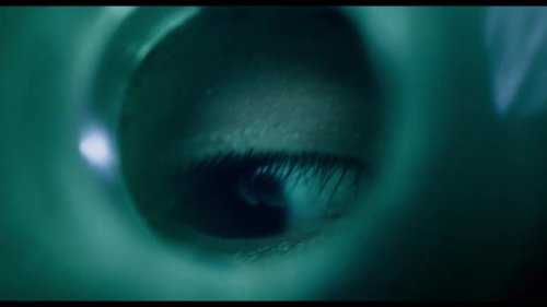 《电锯惊魂10》曝正片片段：物理“吸睛”慎重观看