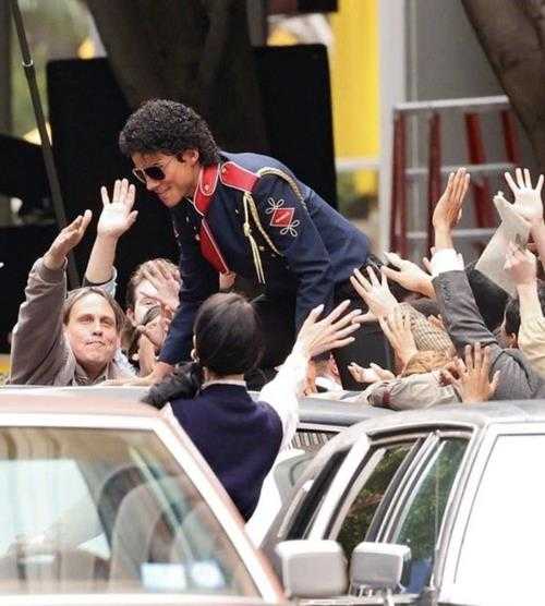 传记片《迈克尔》新片场照:侄子还原名场面