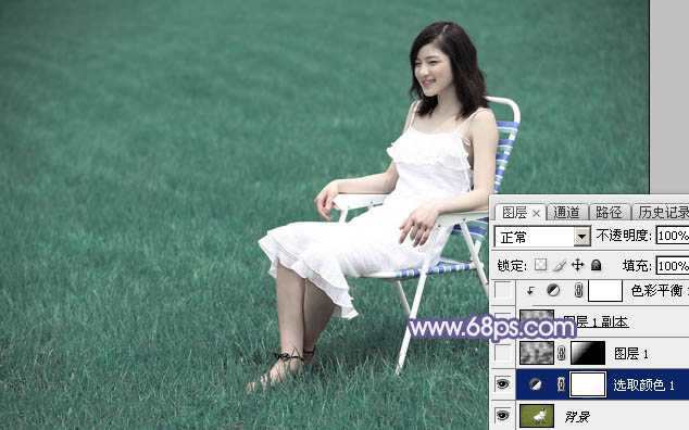 Photoshop调出唯美的淡蓝色草地美女图片