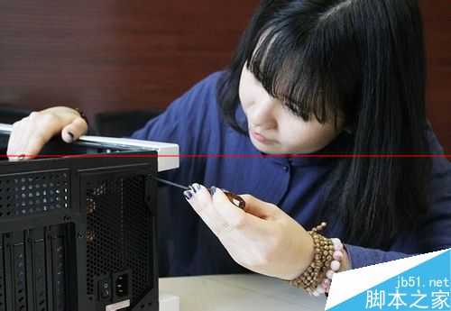 台式机电脑怎么组装主机?